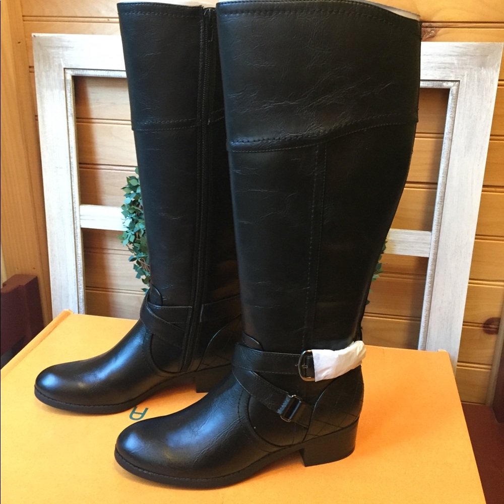 Unisa tall boots